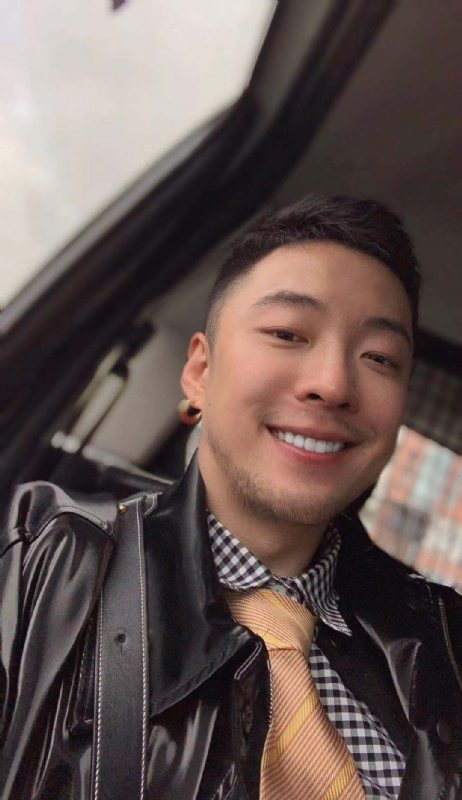 平凡英雄的第二张照片--新竹中老年相亲网