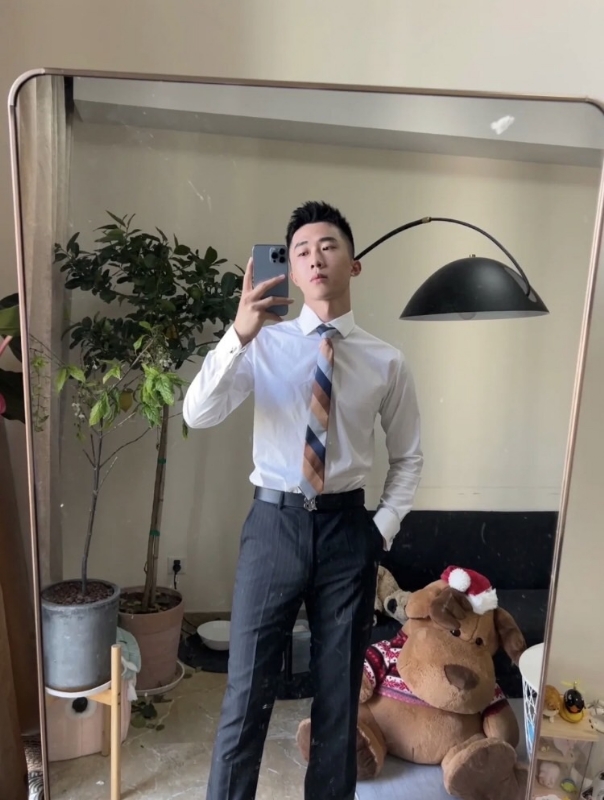 张浩的第一张照片--新竹中老年相亲网